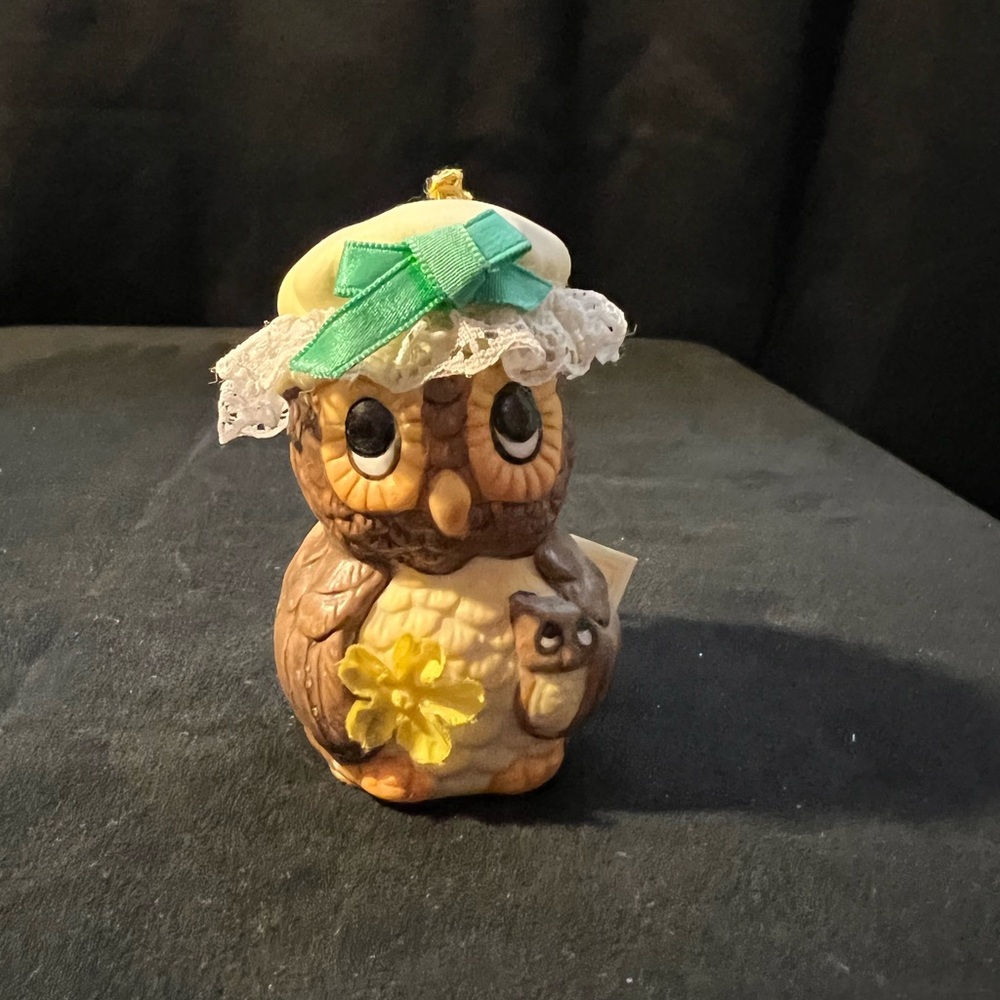 Vintage Giftco Porcelain Owl Mother with her Owlet Bell